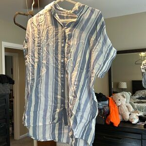 Size M soft summer shirt